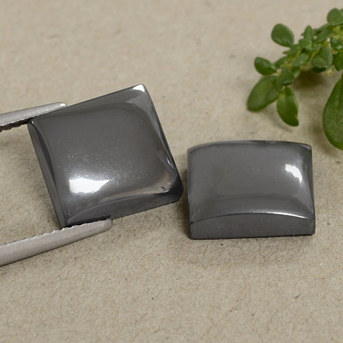 أحجار هيماتيت حجر الدم رمادى متوسط طبيعية، مربع، غير شفاف، وزنها 14.82 قيراط