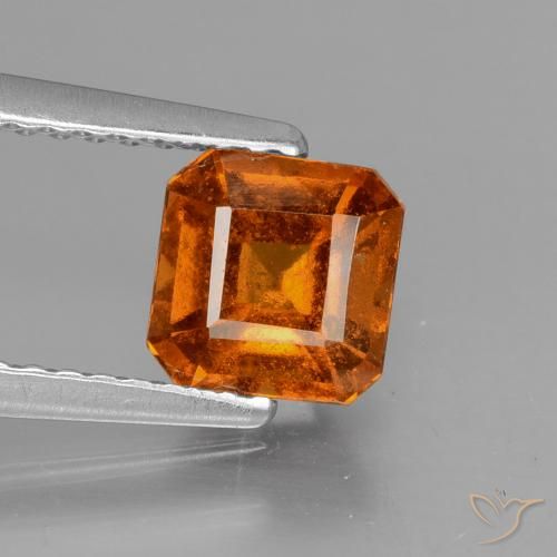 1.29ct طبيعي برتقالى كهرمانى عقيق هيسونيت, قص الزمرد, قليلا جدا