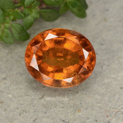 2.22ct طبيعي برتقالى غامق عقيق هيسونيت, بيضوي, قليلا جدا