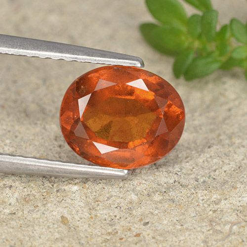 1.96ct طبيعي برتقالى غامق هيسونيت غارنيت, بيضوي, قليلا جدا