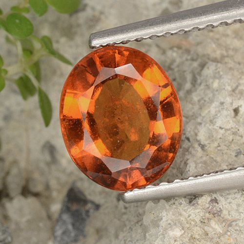 2.33ct طبيعي برتقالى كهرمانى عقيق هيسونيت, بيضوي, VS-SI