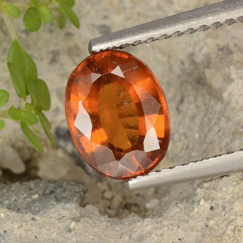 1.97ct طبيعي برتقالى داكن-متوسط هيسونيت غارنيت, بيضوي, VS-SI