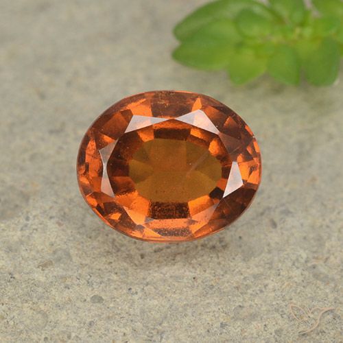 1.93ct طبيعي برتقالى غامق هيسونيت غارنيت, بيضوي, قليلا جدا