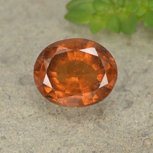 2.29ct طبيعي برتقالى غامق عقيق هيسونيت, بيضوي, VS-SI