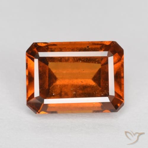 1.37ct طبيعي برتقالى كهرمانى عقيق هيسونيت, قص الزمرد, قليلا جدا