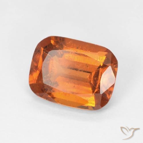 عقيق هيسونيت Medium Dark-Orange طبيعي، وسادة، 2.28 قيراط، قليلا جدا