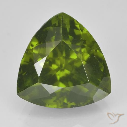 4.47ct طبيعي Medium Dark-Green إيدوكراس, مثلثى, قليلا جدا