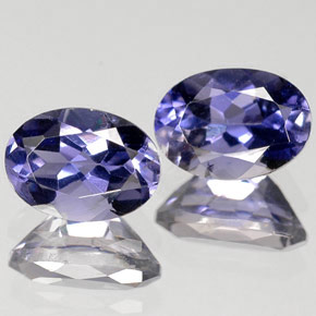 أحجار اليوليت أزرق بنفسجى طبيعية، قصة بيضاوى، قليلا جدا، وزنها  قيراط