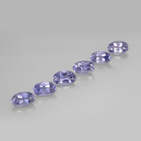 أحجار اليوليت أزرق بنفسجى طبيعية، قصة بيضاوى، قليلا جدا، وزنها  قيراط