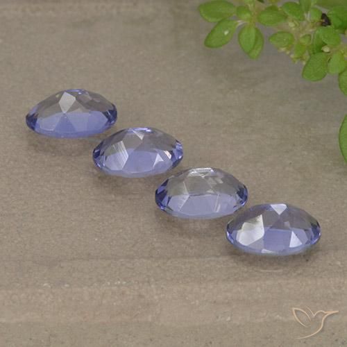 إيوليت طبيعي بلون Medium Light-Violet، وزن ‎1.66‎ قيراط، شكل بيضاوى، مقاس ‎5.9x4.1‎ مم