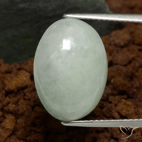 10.19ct طبيعي أخضر متوسط اليشمك, بيضوي, نصف شفاف