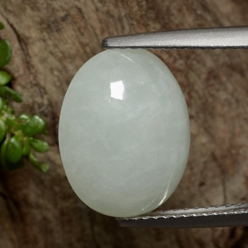 اليشمك متعدد الألوان طبيعي، قصة بيضاوى، 8.73 قيراط، نصف شفاف