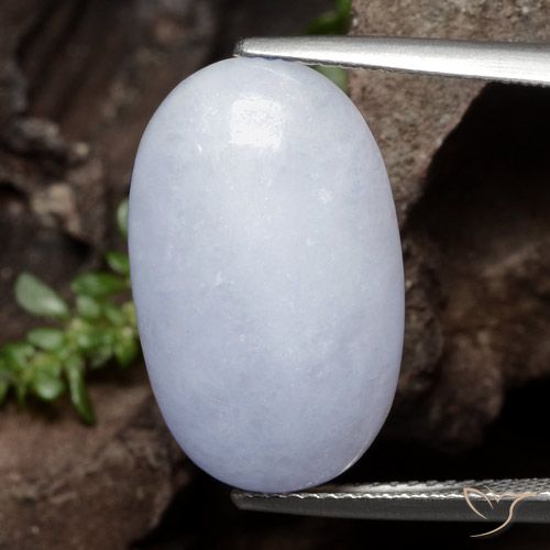 12.61ct طبيعي بنفسجى فاتح اليشمك, بيضوي, نصف شفاف
