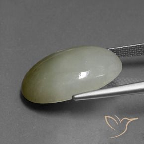 اليشمك أخضر متوسط طبيعي، قصة بيضاوى، 13.85 قيراط، نصف شفاف