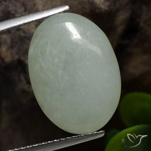 7.34ct طبيعي أخضر رمادى اليشمك, بيضوي, نصف شفاف