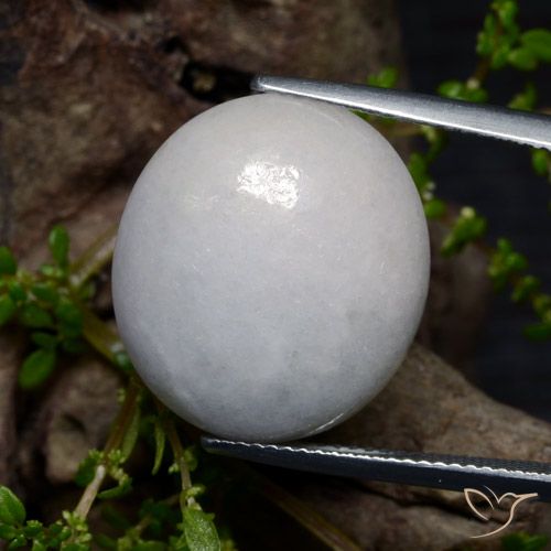 22.55ct طبيعي أبيض رمادى اليشمك, بيضوي, نصف شفاف