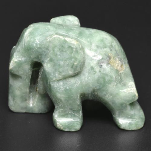 اليشمك أخضر رائع طبيعي، شكل خيالي، 61.91 قيراط، غير شفاف