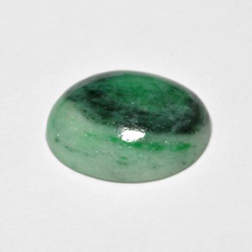 جاديت طبيعي بلون Medium Dark-Green، وزن ‎4.42‎ قيراط، شكل بيضاوى، مقاس ‎12.6x10.4‎ مم