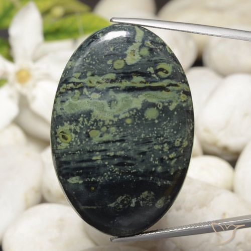 56.84ct طبيعي متعدد الألوان يشب أو جاسبر, بيضوي, غير شفاف