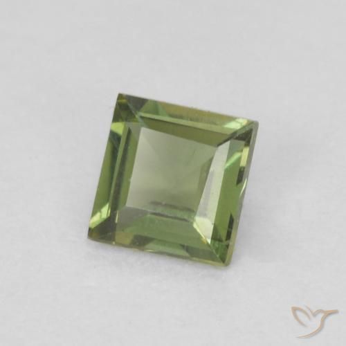 كورنيروبين Medium Dark-Green طبيعي، مربع، 0.26 قيراط، VVS-VS