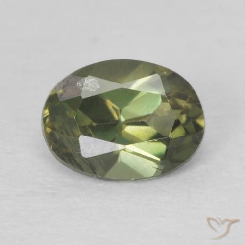 0.32ct طبيعي أخضر الغابات كورنيروبين, بيضوي, قليلا جدا