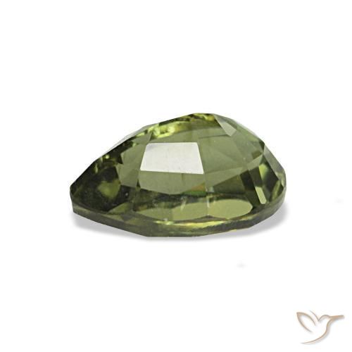 كورنيروبين طبيعي بلون Medium Dark-Green، وزن ‎0.77‎ قيراط، شكل شكل الكمثرى، مقاس ‎6.6x4.6‎ مم