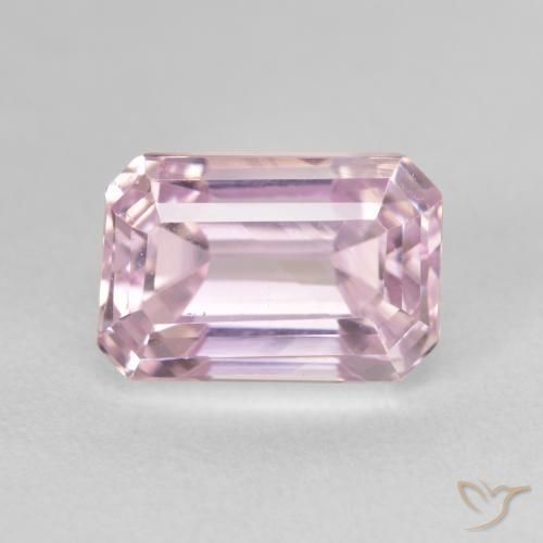 6.66ct طبيعي وردي فاتح كونزيت, قص الزمرد, قليلا جدا