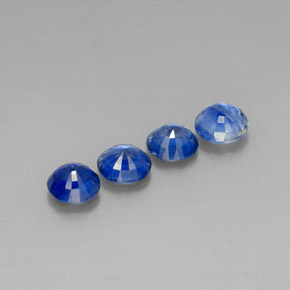 أحجار الكيانيت أزرق طبيعية، قصة دائرى، VS-SI، وزنها  قيراط