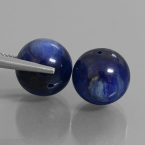 أحجار الكيانيت أزرق طبيعية، جسم كروى / الكرة، غير شفاف، وزنها  قيراط