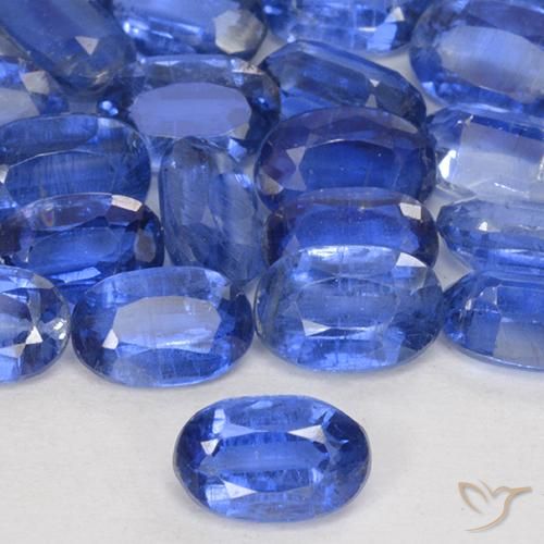 0.69ct طبيعي أزرق وردة الذرة الكيانيت, بيضوي, SI