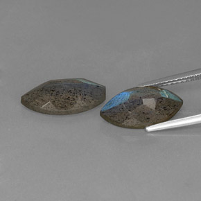 أحجار لابرادوريت شين أزرق رمادى طبيعية، شفاف، شفاف / نصف شفاف، وزنها  قيراط