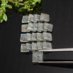 أحجار لابرادوريت متعدد الألوان طبيعية، مربع، نصف شفاف، وزنها 5.30 قيراط