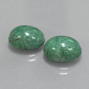 أحجار ماو-سيت-سيت أخضر طبيعية، قصة بيضاوى، غير شفاف، وزنها  قيراط