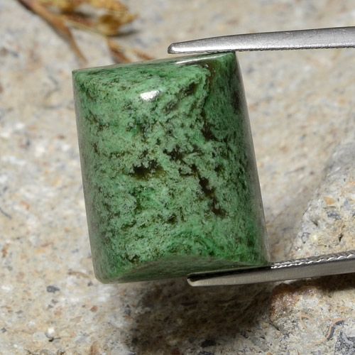 32.98ct طبيعي أخضر متوسط ماو-سيت-سيت, باجيت, غير شفاف