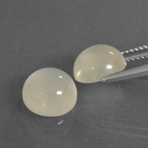أحجار حجر القمر أبيض دافئ طبيعية، قصة دائرى، نصف شفاف، وزنها 6.09 قيراط