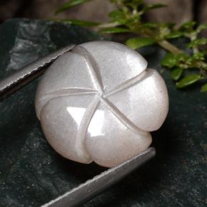 حجر القمر بنى فاتح جدا طبيعي، قطع زهرة، 6.52 قيراط، نصف شفاف