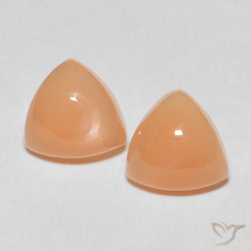 3.70ctw طبيعي Medium Light-Orange حجر القمر, مثلثى, نصف شفاف