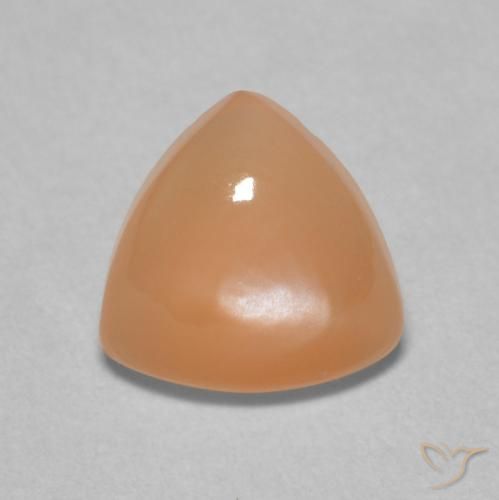 1.48ct طبيعي Medium Light-Orange حجر القمر, مثلثى, نصف شفاف