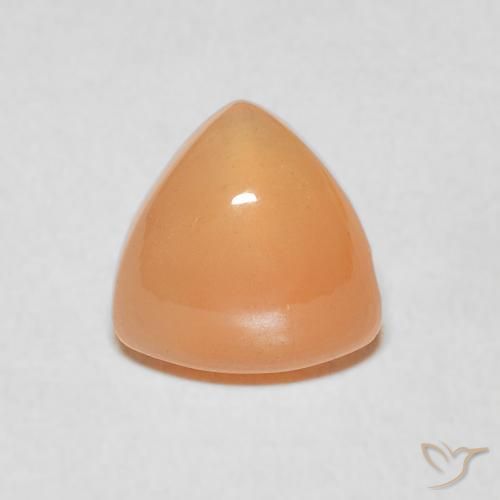 1.67ct طبيعي برتقالى متوسط حجر القمر, مثلثى, نصف شفاف