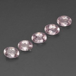 أحجار مورغانيتي وردي فاتح طبيعية، قصة بيضاوى، VVS-VS، وزنها  قيراط
