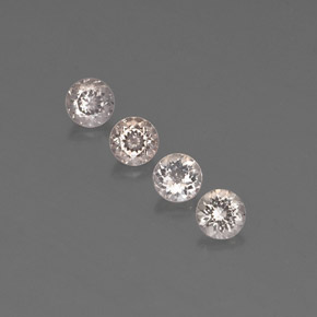 أحجار مورغانيتي وردي فاتح طبيعية، قصة دائرى، VVS-VS، وزنها  قيراط