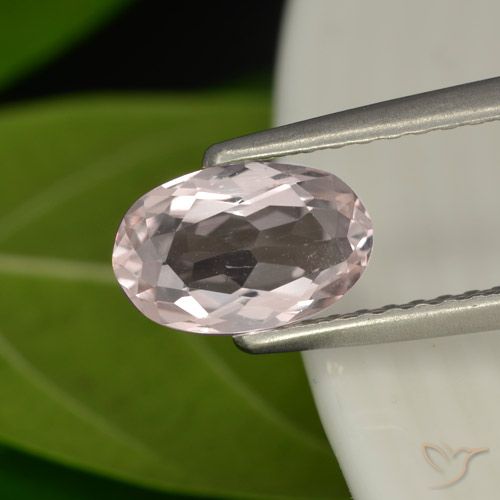 0.82ct طبيعي وردى فلامنجو مورغانيتي, بيضوي, VVS-VS