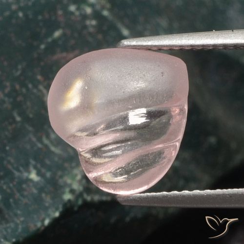 3.54ct طبيعي وردي فاتح مورغانيتي, قلب, نصف شفاف