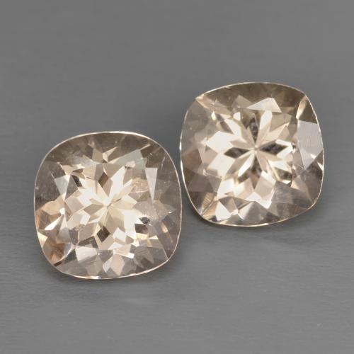 أحجار مورغانيتي وردى متوسط طبيعية، قطع وسادة، VVS-VS، وزنها 1.93 قيراط