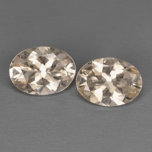 أحجار مورغانيتي وردى متوسط طبيعية، قصة بيضاوى، قليلا جدا، وزنها 2.08 قيراط