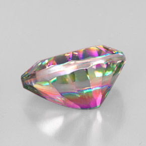 كوارتز ميستيك طبيعي بلون قوس قزح فاخر، وزن ‎4.85‎ قيراط، شكل شكل الكمثرى، مقاس ‎13.3x9.6‎ مم