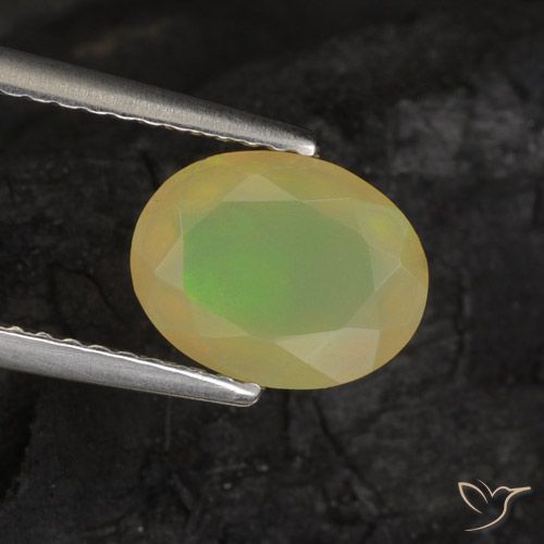1.08ct طبيعي متعدد الألوان أوبال, بيضوي, نصف شفاف