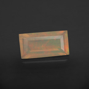 أوبال متعدد الألوان طبيعي، شفاف، 1.55 قيراط، شفاف / نصف شفاف