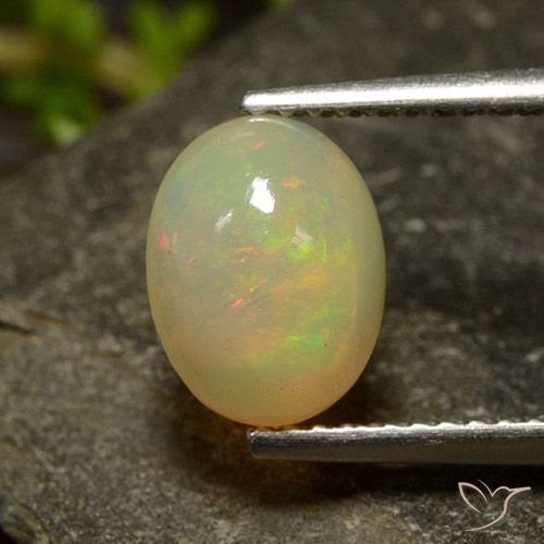 1.42ct طبيعي متعدد الألوان أوبال, بيضوي, نصف شفاف