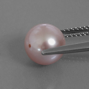 لؤلؤة وردى فضى طبيعي، جسم كروى / الكرة، 3.53 قيراط، غير شفاف